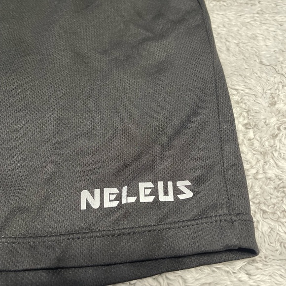 Neleus shorts - Picture 2 of 3